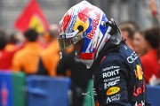 红牛队的负责人回应马丁的10亿英镑报价Verstappen：不想对其他事情发表评论 他对Red Bull感到非常高兴